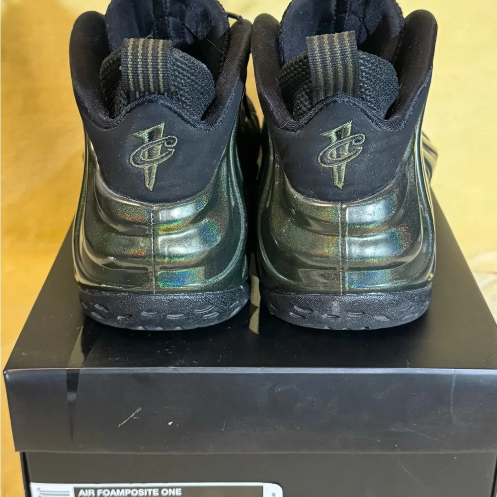 Nike Air Foamposite One Legion Green - Picture 2 of 5